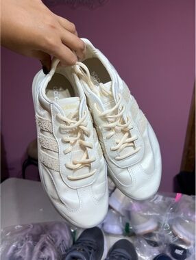 Adidas White Casual Sneakers Size 9 US